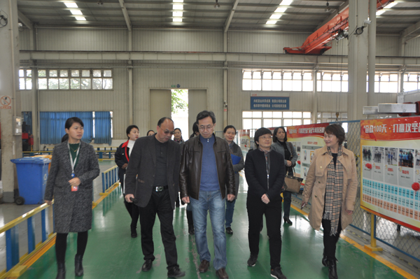 省總工會(huì)領(lǐng)導(dǎo)李茂林 調(diào)研川開(kāi)集團(tuán)女職工權(quán)益保障情況