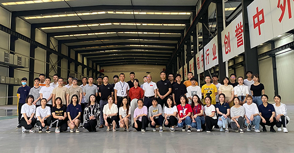 “高舉五四愛國旗幟，勇?lián)l(fā)展重任”2022年五四青年拓展活動